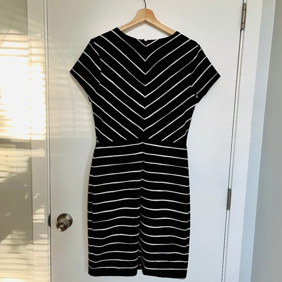 NWT Banana Republic Black & White Striped Dress - Size 10 - Picture 2 of 4